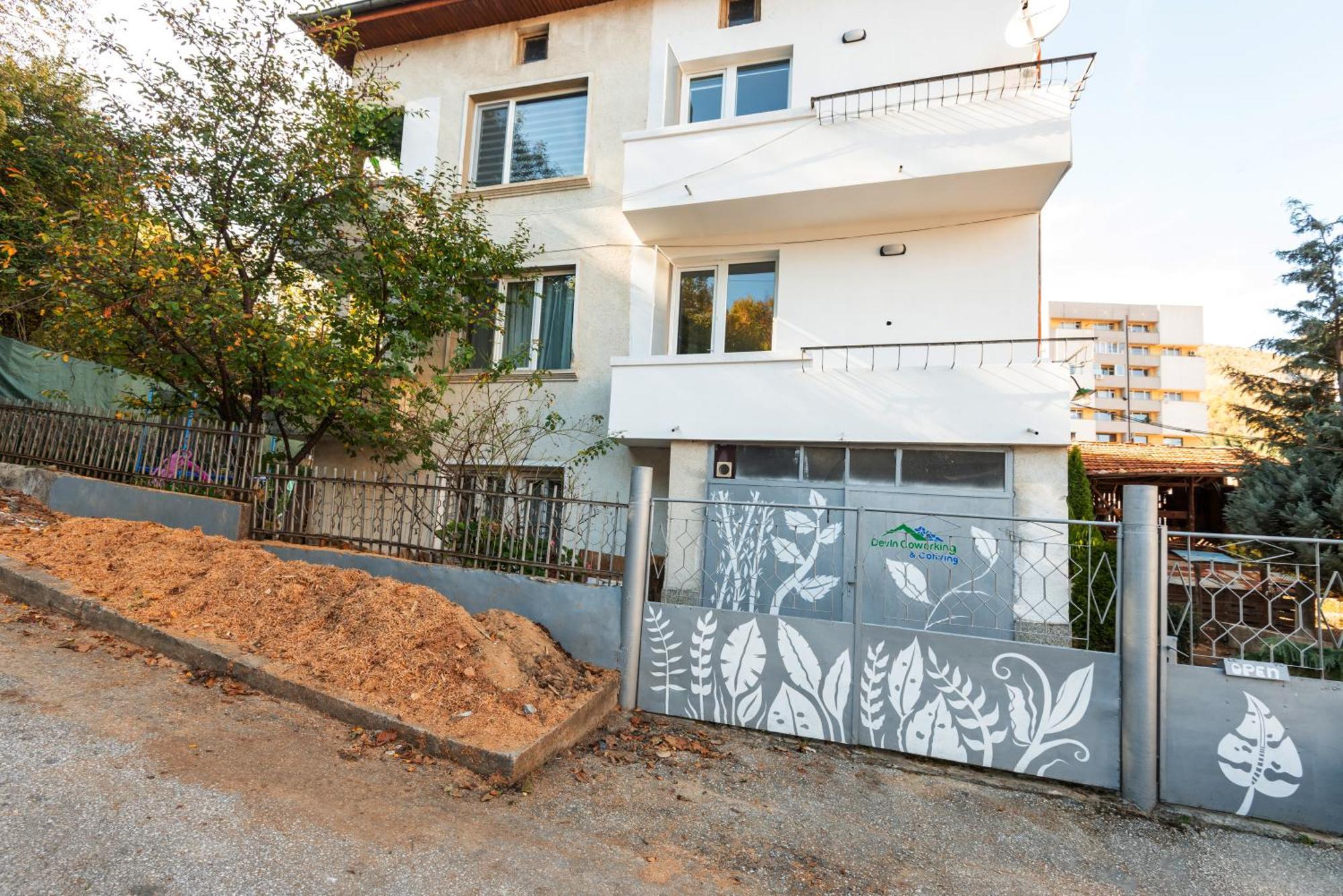 Devin Coworking & Coliving Apartment Exterior photo